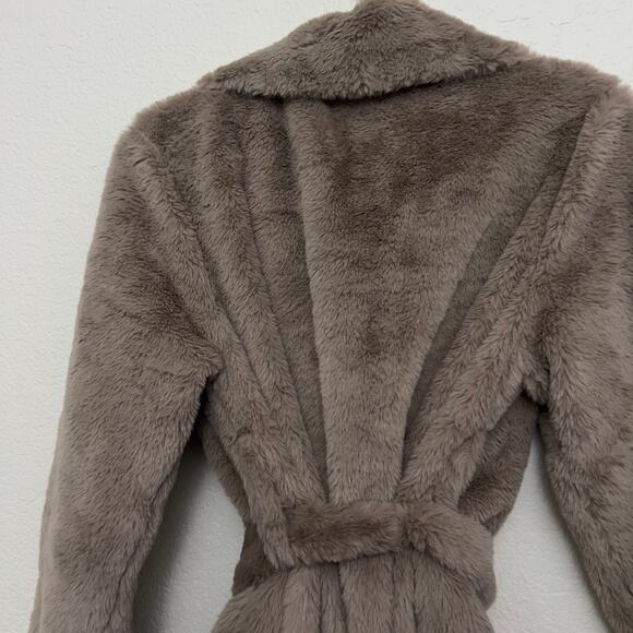 PRETTY LITTLE THINGS Women's 4 Taupe Belted Wrap Faux Fur Super Soft Plush Coat - Picture 6 of 7
